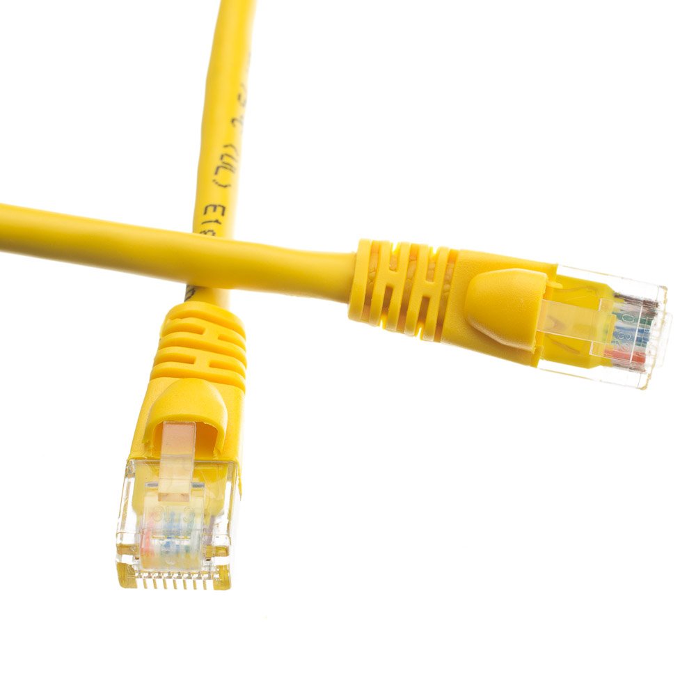 CableWholesale Cat5e Ethernet Cable, 24AWG, RJ45 Gold Plate Connector, ETL, 4 Pair Stranded Copper, Snagless Boot Unshielded Twisted Pair (UTP) Internet Network Patch Cable, 100 Foot, Yellow