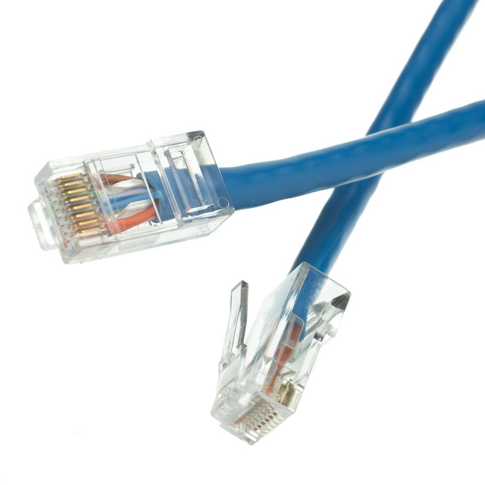 CableWholesale Cat5e Ethernet Cable, 24AWG Network Cable with RJ45 Gold Plated Connector, 4 Pair Stranded Bare Copper, Bootless Unshielded Twisted Pair (UTP) Internet Patch Cable, 4 Foot, Blue