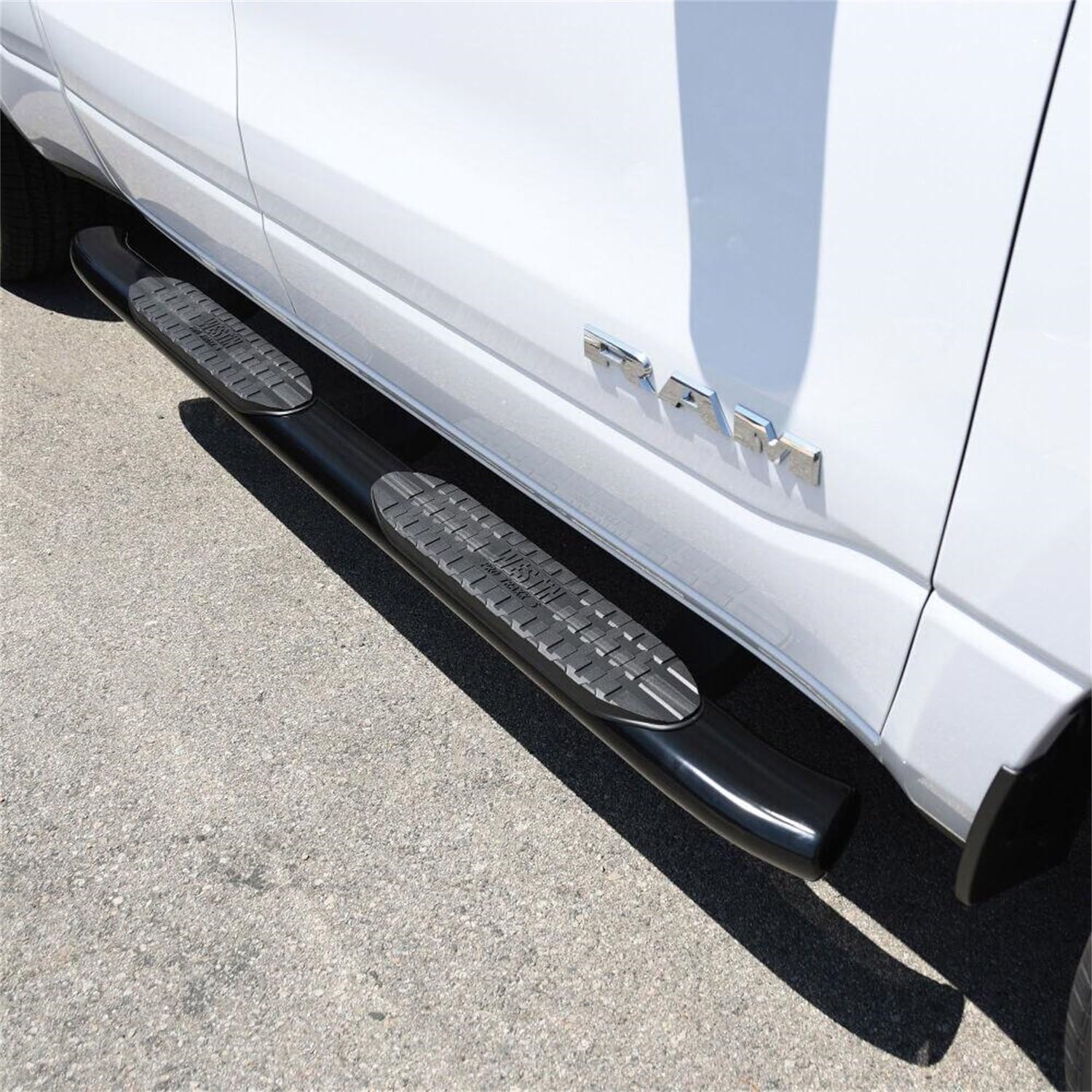 Westin 21-54095 PRO TRAXX 5 Oval Nerf Bars Black Pair