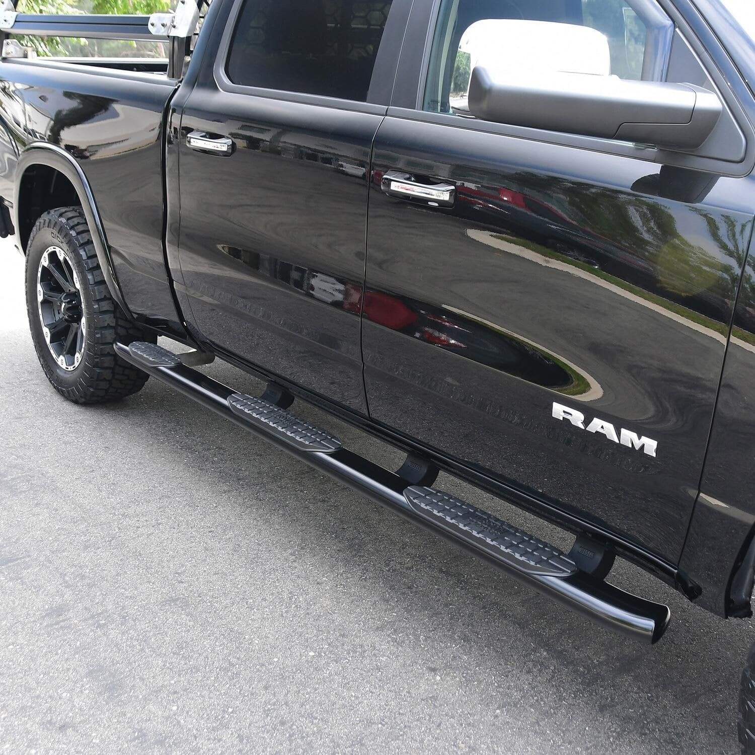Westin 21-534705 PRO TRAXX 5 Oval Wheel to Wheel Nerf Bars Black Pair