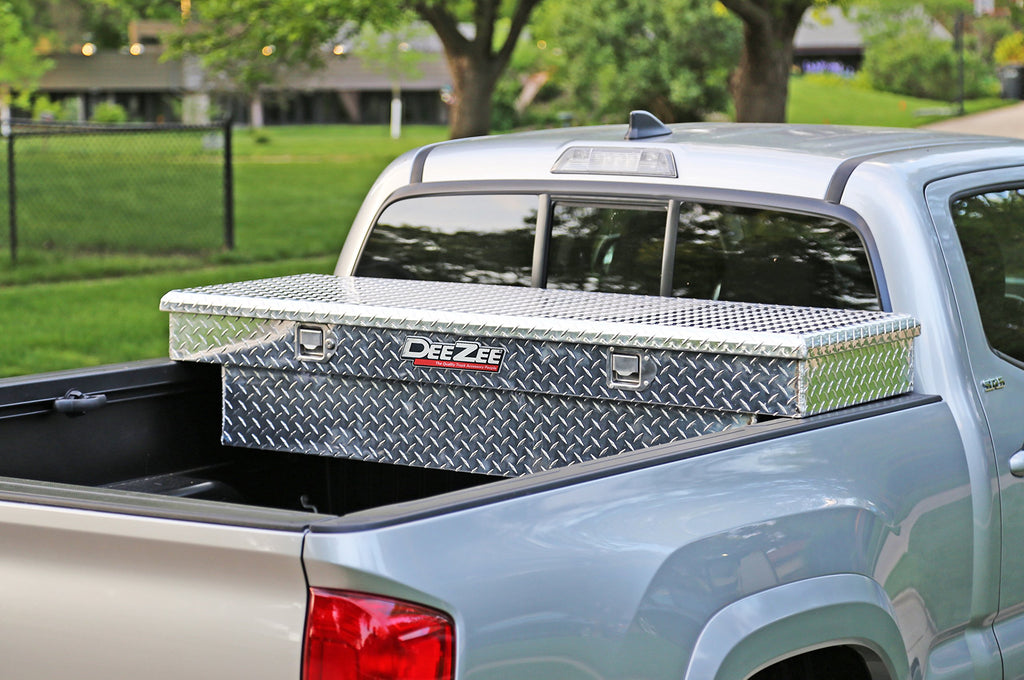 Dee Zee DZ8163 Red Label Crossover Tool Box